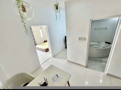 Căn hộ 1 Phòng 40m2 Ban Công Siêu Thoáng gần cầu Nguyễn Văn Cừ Quận 8