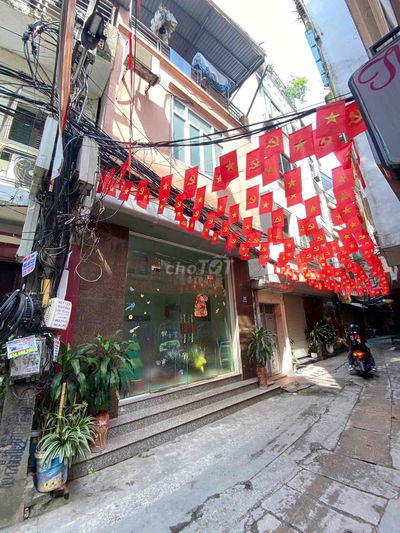 Nhà mặt ngõ 52,5 m2 3phòng ngủ phố bạch mai