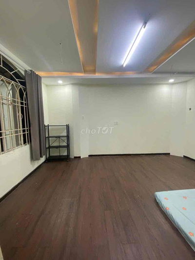 cho thuê căn hộ 2 phòng ngủ. có wc. có bếp tân bình