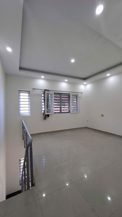 Hẻm xe hơi ngay Đh Kinh tế tài chính, 4.5x6.2, DT 10tr/thg, nhỉnh 3 tỷ