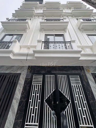 Bán nhà 35m2 hơn 5 tỷ Cự Khối, Long Biên