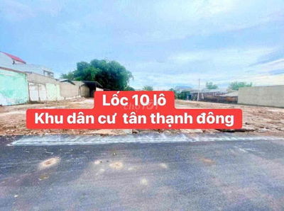 Lốc 10 lô F0 khu dân cư xã tân thạnh đông,đường Lê Thị Bay vào 200mét