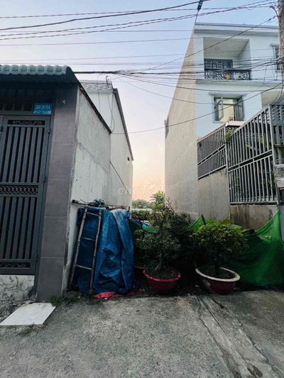 Đất sổ riêng. Đường 7m . Gần chợ Đông Thạnh