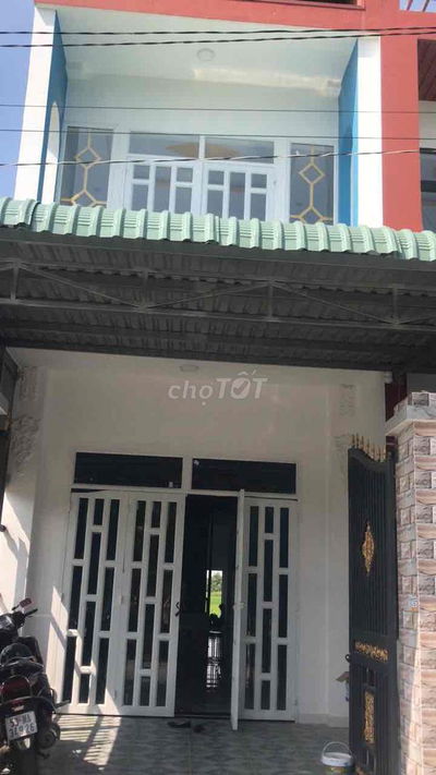 nhà mới, pháp lý đầy đủ, gần cụm khu công nghiệp Long Cang