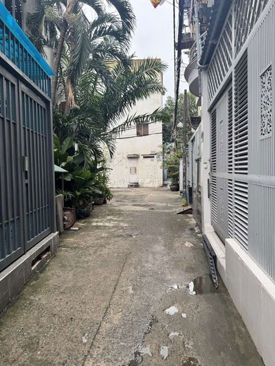 Chỉ 4,68 tỉ TL có nhà đẹp diện tích lớn ngay ngã tư hàng xanh 32m2_2 T