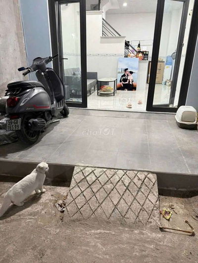 4x10 trệt lầu 2pn 2wc hẻm 4m gần bvien q12 nhà sạch mới