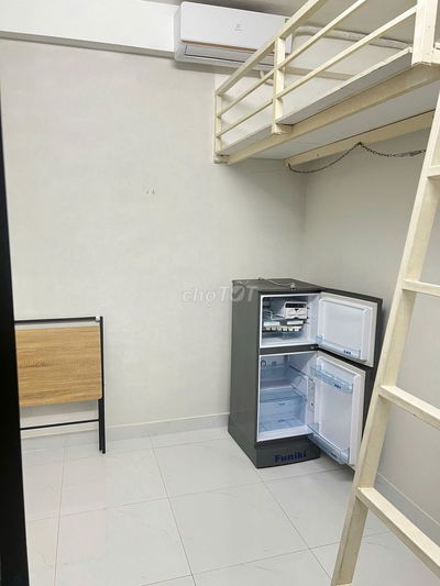 Phòng Thành Thái, 15m2, nội thất cơ bản,  giờ giấc tự do, có máy giặt