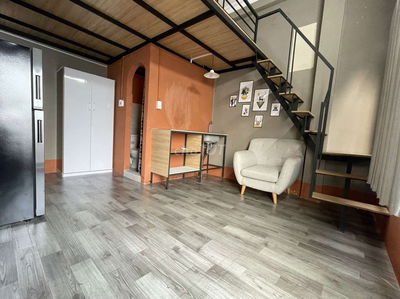 Phòng duplex đầy đủ nội thất, giờ tự do, mặt tiền đường