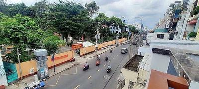 SIÊU PHẨM cực hiếm mặt tiền ngay Lạc Long Quân - chỉ 6,1 tỷ - 3 tầng