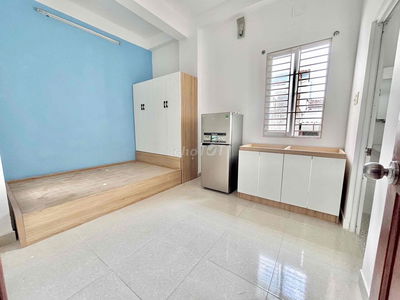 STUDIO MỚI 100% - FULL NỘI THẤT - CỬA SỔ THOÁNG KHU SÂN BAY