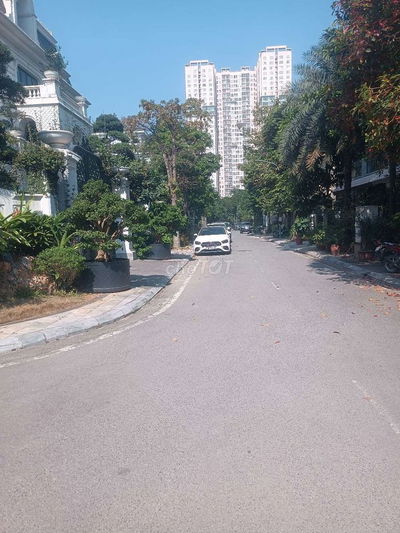 Biệt thự Bảo Sơn Lô 3 góc 220m - bàn giao thô - 40 tỷ.