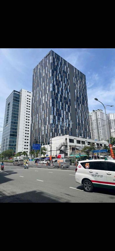 Mặt tiền thụt Hoàng Diệu 170m2 ngang 12m vuông vức