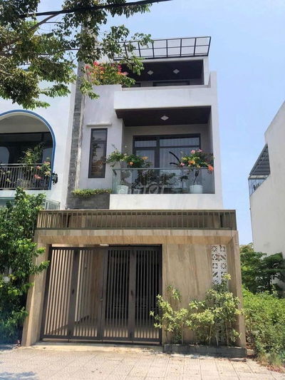 NHÀ GẦN CHỢ BÌNH CHÁNH 105M2 - 1 TRỆT 2 LẦU - KHÔNG DÍNH LỘ GIỚI