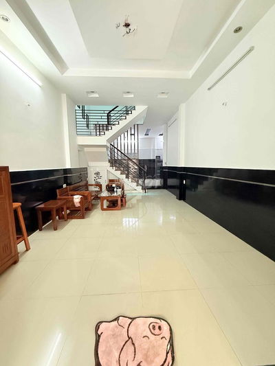 Nhà 68m2 (4x14 nở hậu 8m) đúc 3 lầu 4PN 4WC - hẻm 4.5m Quang Trung