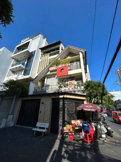 Biệt Thự Cho Thuê MT Bàu cát_ 8x18m_ Trệt 3 Lầu_ Có Nội Thất