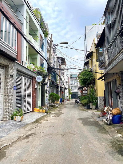 bán nhà bùi đình tuý ngang 4,5x10 6ty6 thương lượng