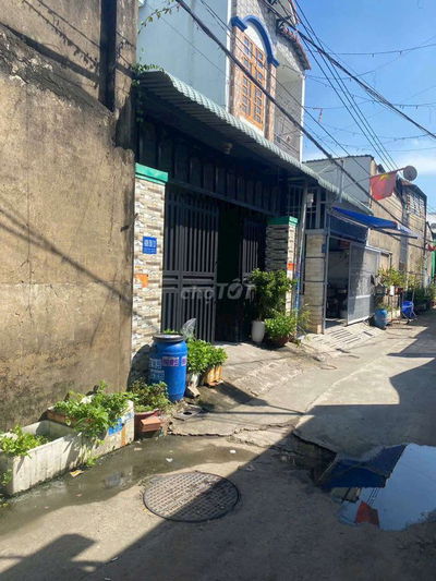 Cần Bán Nhà Cạnh Trung Tâm Hành Chính Dĩ An