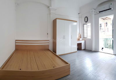 Chính chủ cho thuê phòng full đồ, gần ngã 4 Hồ Tùng Mậu - Xuân Thủy.