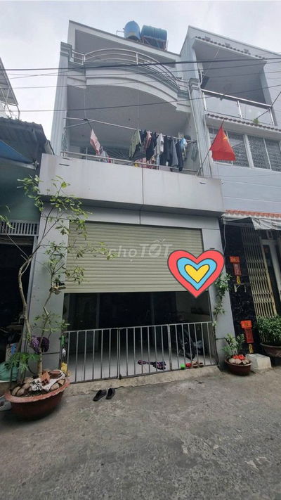 CHỦ GẤP BÁN NHÀ HẺM 5m THÔNG, GẦN NGÃ 4 BỐN XÃ. NHÀ 2 TẦNG. NHỈNH 5 TỶ