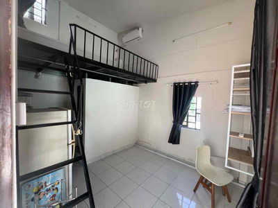 Phòng 25 m2 rộng,thoáng có bancon, cửa sổ ở Vạn kiếp BT