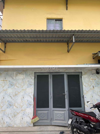 Cho thuê nhà giá rẻ, ưu tiên gia đình nhỏ thuê lâu dài