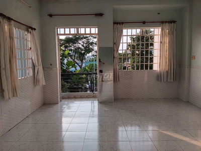 Phòng trọ KDC Gia Hoà: 35m2 thoáng mát, toilet riêng, giờ tự do