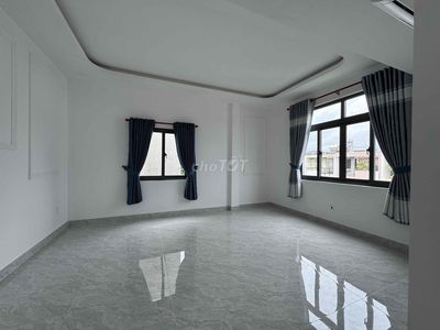 Phòng 2 Cửa Sổ, Mới, Rộng, Sát Aeon