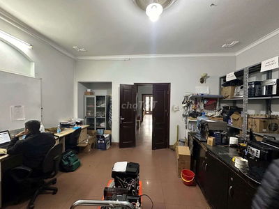 NHÀ GẦN HỒ BA MẪU – KHÔNG GIAN SỐNG XANH HIẾM CÓ GIỮA NỘI ĐÔ