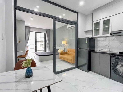 CHO THUÊ CHDV Ở NGUYỄN THỊ MINH KHAI, QUẬN 3, GẦN DINH ĐỘC LẬP, NHÀ TH