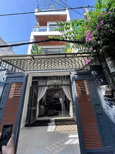 SIÊU PHẨM 4M x 17M ĐÚC 3 TẤM FULL NỘI THẤT ĐƯỜNG PHẠM VĂN CHIÊU P8