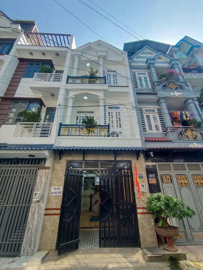 Nhà đúc 1 trệt 2 lầu hẻm nhựa 7m thông đường hiệp Thành 13 vào 50m