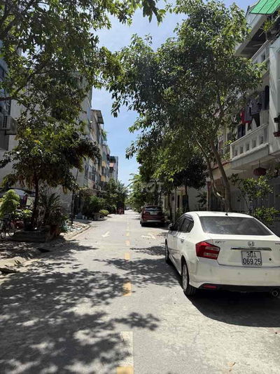 bán nhà khu phân lô thạch bàn sát đại dự án Himlam