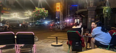 cho thuê vĩa hè mùa tết