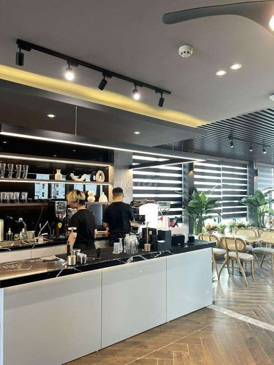 NHÀ MẶT PHỐ NGUYỄN VĂN CỪ , 9 TẦNG, MẶT TIỀN QUYỀN LỰC, VỈA HÈ RỘNG