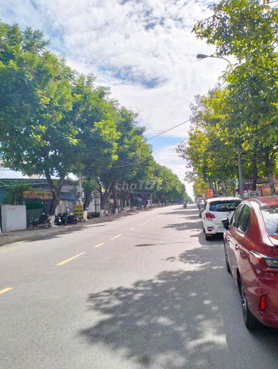 Lô Đất đẹp đường Phạm Văn Đồng, trung tâm hành chính