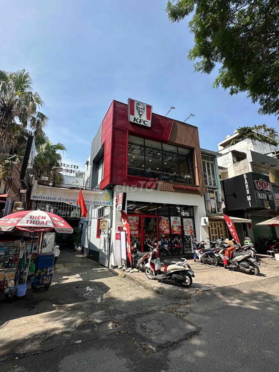 CHO THUÊ MT NGUYỄN VĂN CỪ Q5 DT 6x12M TRỐNG SUỐT LỀ RỘNG