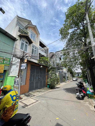 Bán Nhà 3 Tầng Ngay Gigamall Khu Bên Sông P. Hiệp Bình Chánh Thủ Đức