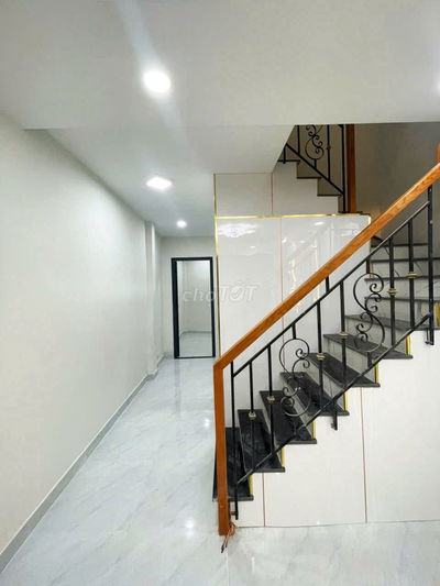 Bán nhà Hẻm 125, NGUYỄN THỊ TẦN P. CHÁNH HƯNG SHR, 2 TẦNG  3PN, 2WC