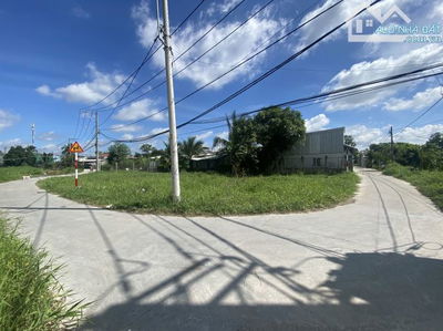 Bán đất nền giá rẻ tại Bình Chánh 173m2 góc 2MT