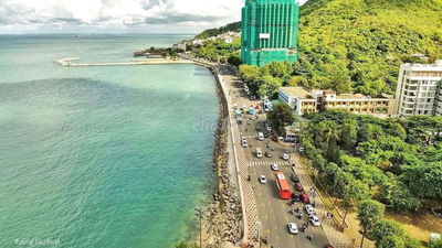 Bán nhà 03 tầng mặt tiền đường Lê Ngọc Hân