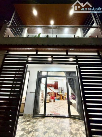 Hàng ngộp giá tốt! Nhà Vạn Kiếp Bình Thạnh, DT 60m2/ giá 2,6 tỷ, 3PN 3WC, sổ hồng riêng