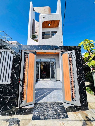 Bán nhà 2 tầng kiệt Hoàng Văn Thái tp Đà Nẵng🥰
Dt 73m2☘️
Giá 4ty380tl