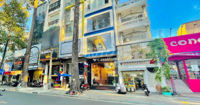 Bán Gấp Mặt Tiền Phan Xích Long, Đường 30m, DT: 4x20m, Hầm, 4 lầu