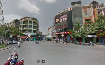 Phố ẩm thực Phan Xích Long