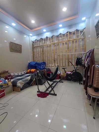 nhà 4 tầng 4 phòng ngủ hẻm xe hơi ngủ trong nhà