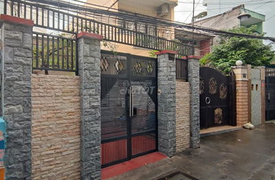 Nhà riêng lẻ cho thuê nguyên căn - Không qua môi giới. Cảm ơn!