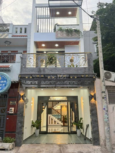 Siêu phẩm 4 phòng ngũ, 1 phòng thờ, sau căn mặt tiền TA16, Q12