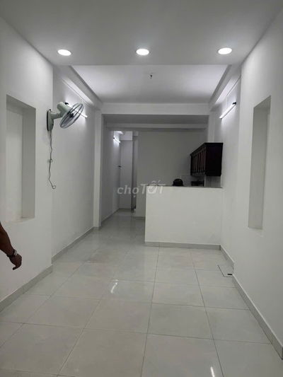 Nhà HXH Nguyễn Tiểu La, Trệt 2 Lầu, 2PN 2WC, 3.5x12m, 14TR