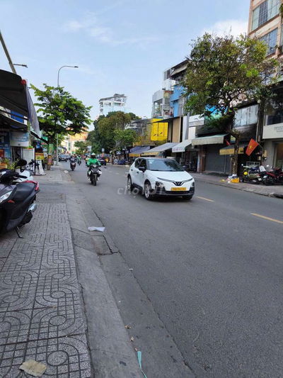 Bán nhà MTKD Nơ Trang Long, BT, 5 tầng, ngang đẹp 5,5, giá chỉ 27,x tỷ