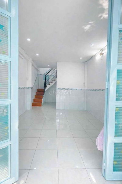 💥 NHÀ 2 LẦU – HẺM 1/ TÔN THẤT THUYẾT – P1 Q4 – KHU DÂN CƯ HIỆN HỮU 100